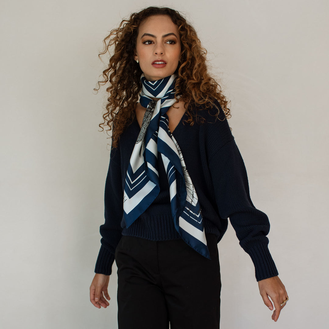 MONTACH Messenger Scarf with Signature Boarder